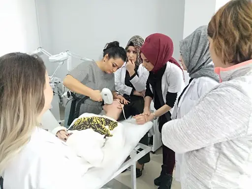 Özel Meral Akademi