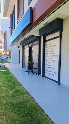 Büşra Kısa Bayan Kuaförü 2