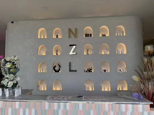 NZL Beauty – Tırnak / Nail Studio, İstanbul (2. fotoğraf)