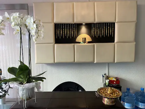 Wellness Lounge Massage und Waxing 4