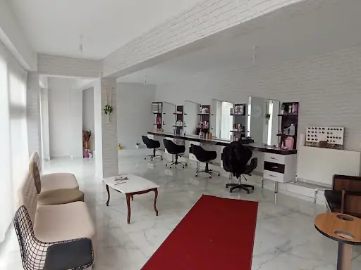 TEBESSÜM BAYAN KUAFÖRÜ VE GÜZELLİK SALONU AKDAĞMADENİ 4