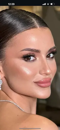 ÖZGE AKKUŞ BEAUTY - MAKEUP STUDİO- SPA -KUAFÖR 2