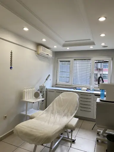 EVRİM AK GÜZELLİK kaş cilt bakımı safir buz başlıklı diode lazer 3