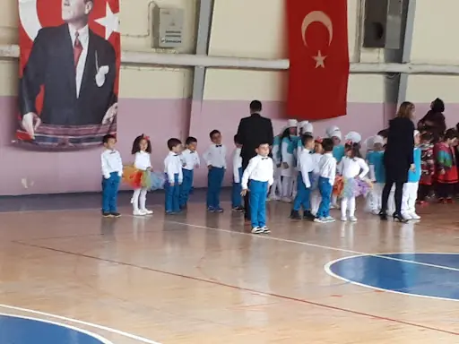 Senirkent 60. Yıl Spor Salonu