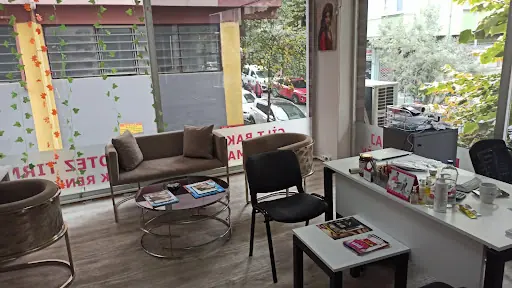Parıltı Güzellik – Tırnak / Nail Studio, İstanbul (3. fotoğraf)