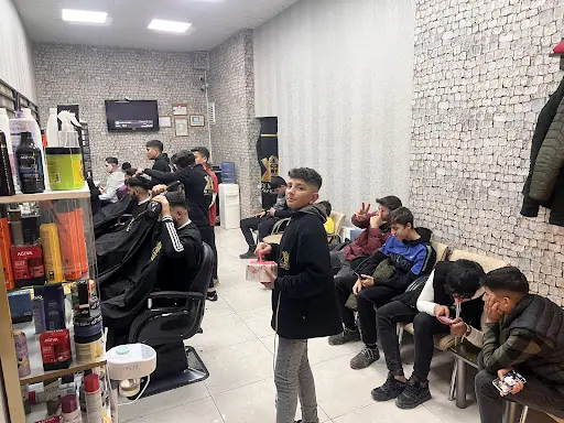 BY MÜSLÜM ERKEK KUAFÖR SALONU