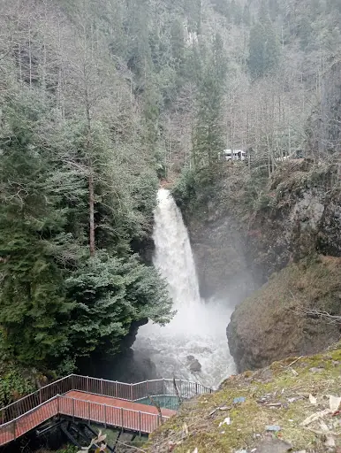 Çamlıhemşin şelalesi 4