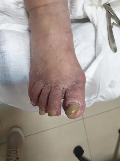 KUMSAL AYAK SAĞLIĞI MERKEZİ GÜZELLİK SALONU