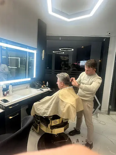 İbrahim Önder Erkek & Kadın Güzellik Merkezi 3