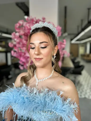 Salon Eren Yılmaz| Solaryum, Protez Tırnak, Gelin Başı Modelleri ve Kuaför Fiyatları – Gelin Kuaförü, Kartal, İstanbul (3. fotoğraf)
