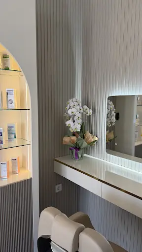 Büşra Özçelik Makeup & Güzellik Salonu 3
