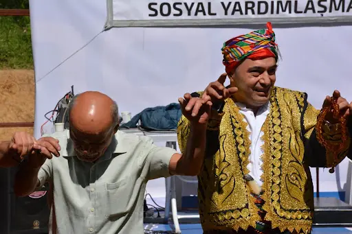 Sivas Hafik Akkaya Köyü Sosyal Yardımlaşma Derneği – Diğer (Güzellik), İstanbul (3. fotoğraf)
