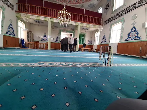 Fatih Sultan Mehmet Cami 3