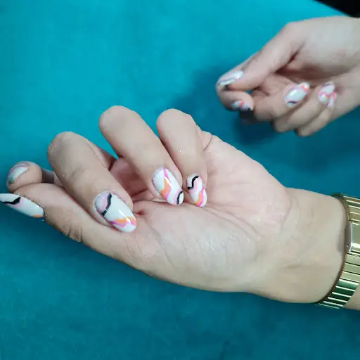 EBUM GÜZELLİK SALONU
