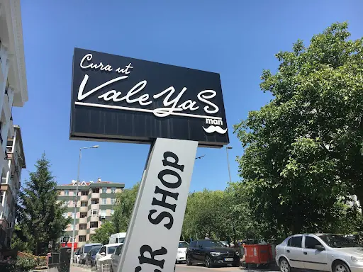 Saloon Valeyas 2
