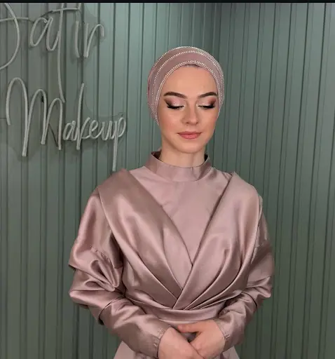 Safir hair makeup