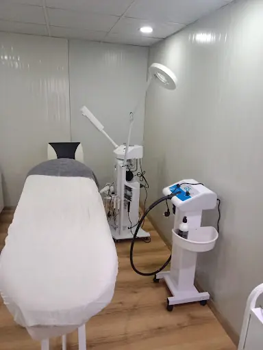 HÜMASEL BAYAN GÜZELLİK SALONU