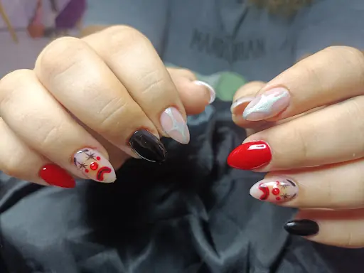 Çekmeköy Duygu Beycur Nail Studio