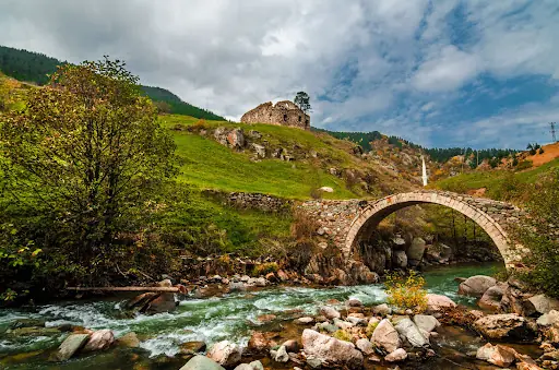 Çakrak Kilisesi ve Kemer Köprüsü 3
