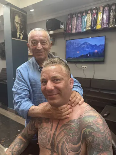 Paris Hairdresser and Barber 3