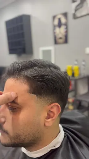 Salon Uğurlu Erkek Berberi 3