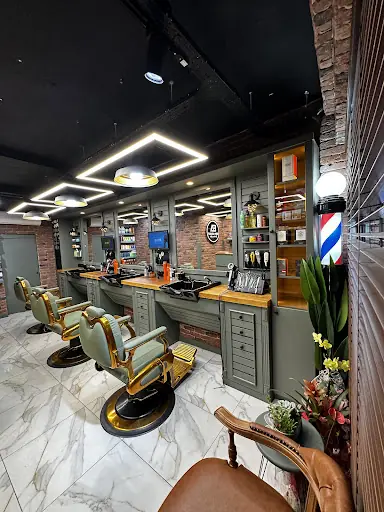 Eren Akbulut Barber's club 2