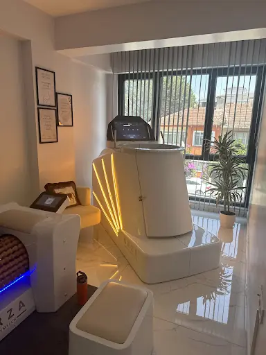 ZZ Beauty Center 2