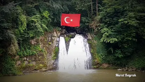 Canik Dere Şelalesi Yürüyüş Alanı 4
