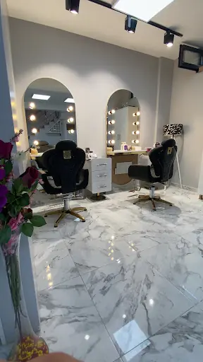 Salon Pırıltı Bayan Kuaförü 3