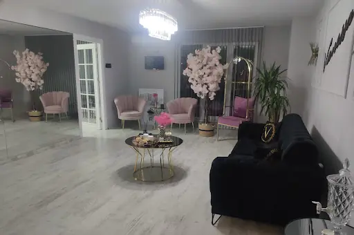 ESRA YAZER GÜZELLİK SALONU 2