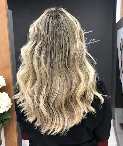 Nurdan Şahin Saç Tasarım & Güzellik Salonu 4