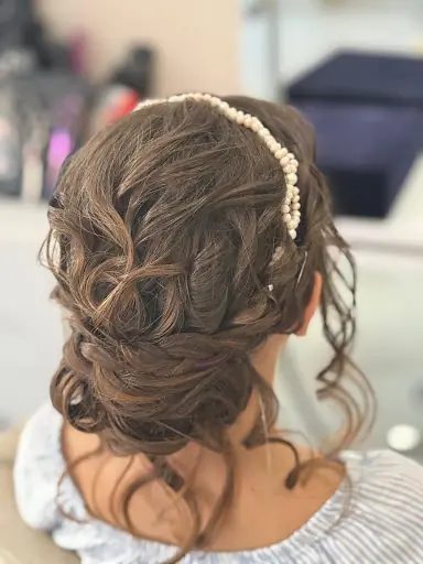 Bellis Hair makeup studio