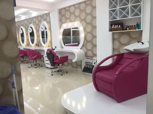 Reina Asrın Coiffeur & Güzellik Salonu