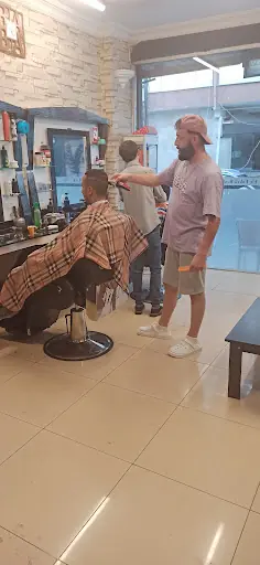 Efe Erkek Kuaförü 4