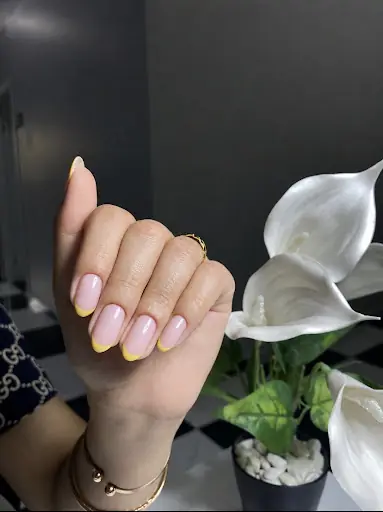 Ayşe Nur Karcı Beauty Vip ( Buz Epilasyon / Cilt Bakımı / Bölgesel İncelme / Kalıcı Makyaj / Protez Tırnak )