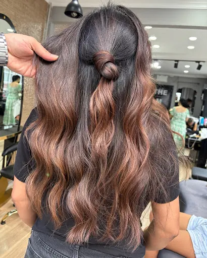 The moon hair studio