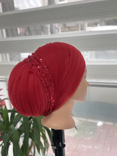Özge Özüner Hair & Makeup Studio 4