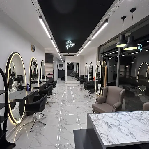 POV hair Studio 2