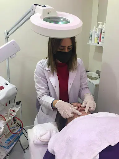 BECCA GÜZELLİK MERKEZİ 2