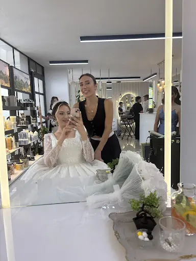 Bahar Yazıcıer Hair & Make-up Studio 2