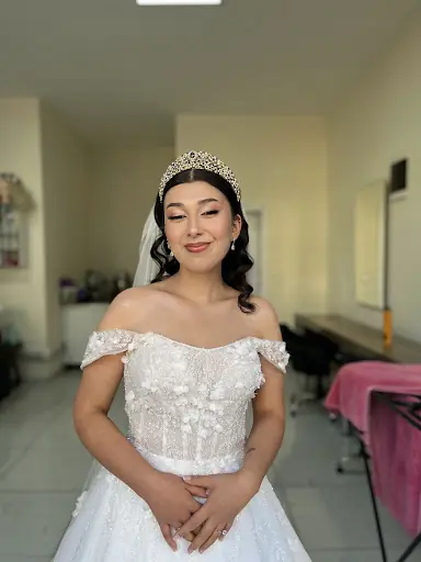 Merve Baysal Kuaför 4