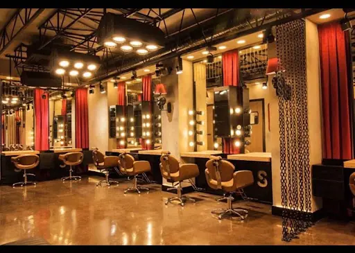 Serkan Özcan Hair Club / Avcılar Kuaför