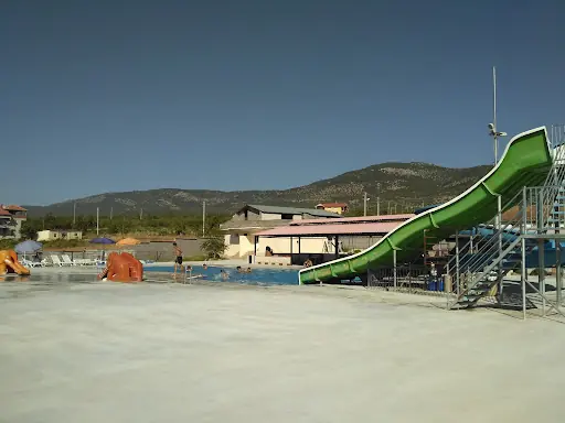 Sivaslı AquaPark Yüzme Havuzu