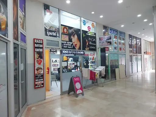 Selçuk Kurhan saç tasarım – Kuaför, İstanbul