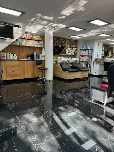 Fatih Çiftci Hair Designer 4