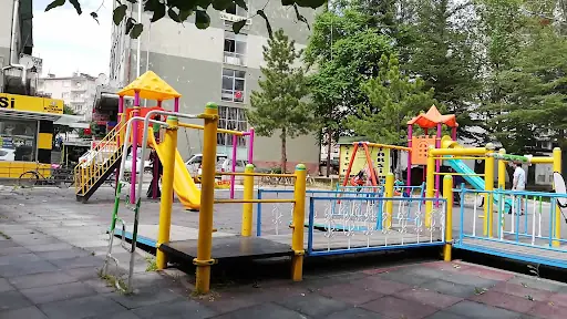 Yunus Emre Parkı 4
