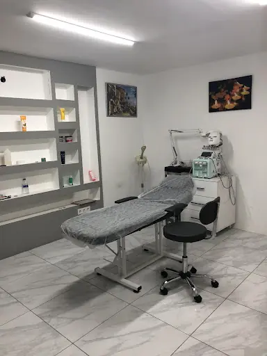 TÜLAY GEREK KUAFÖR & GÜZELLİK SALONU 3