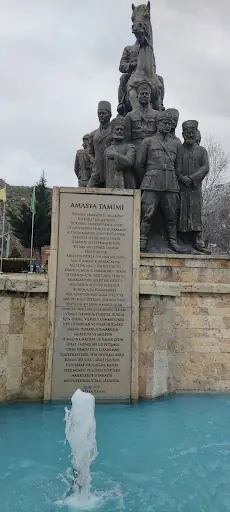 ÖVGÜ KUAFÖR 3