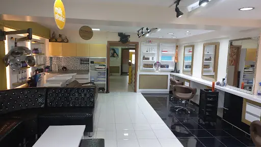 Marjinal Bayan Kuaför ve Güzellik Salonu 3