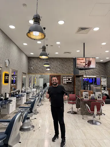 Parisli Cemil Kuaför - Hairdresser İstanbul Havalimanı Passaport Sonrası Hava Tarafı 2